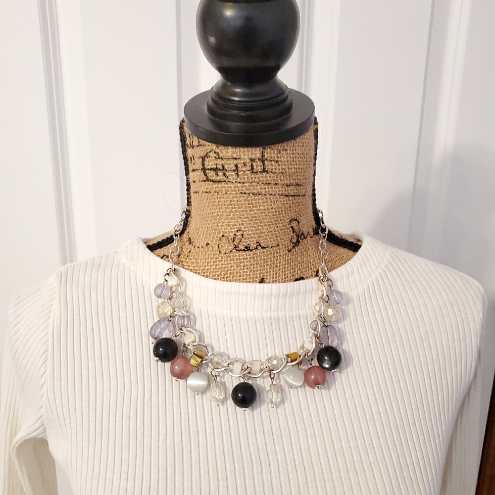 BEADED NECKLACE